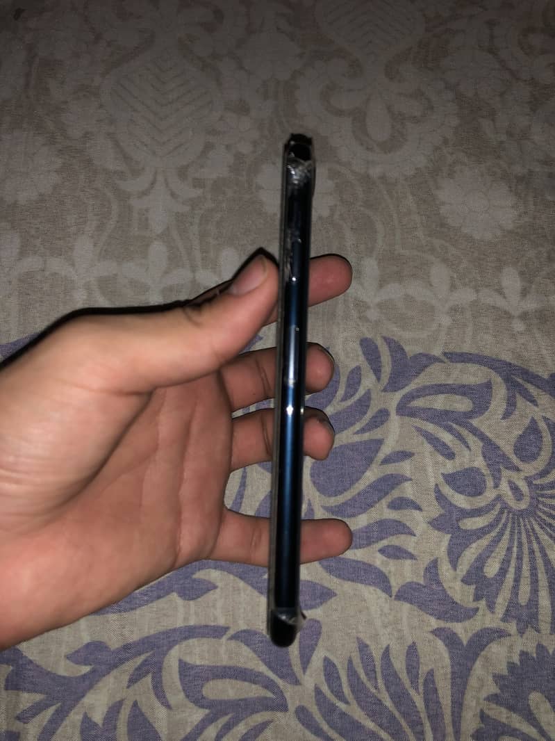 Apple iPhone SE 3