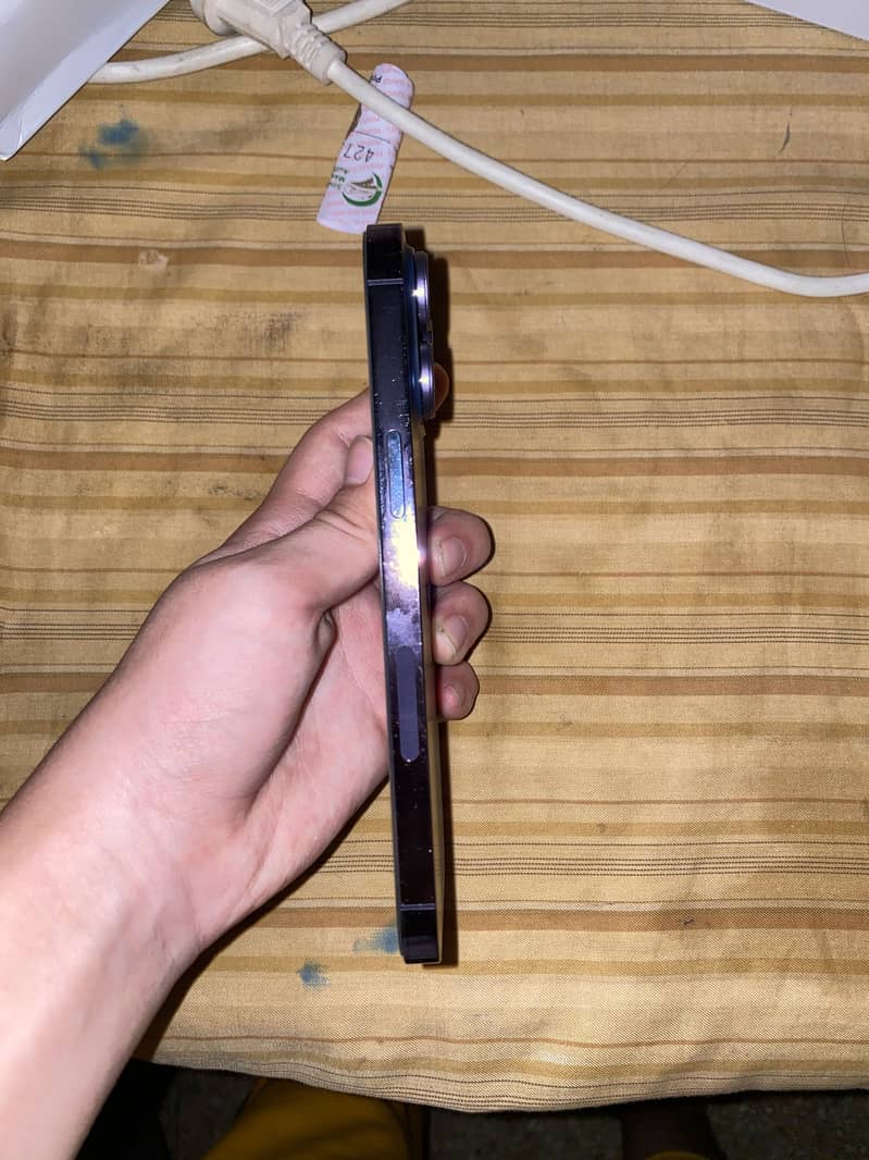 Apple iPhone 14 Pro Max 4