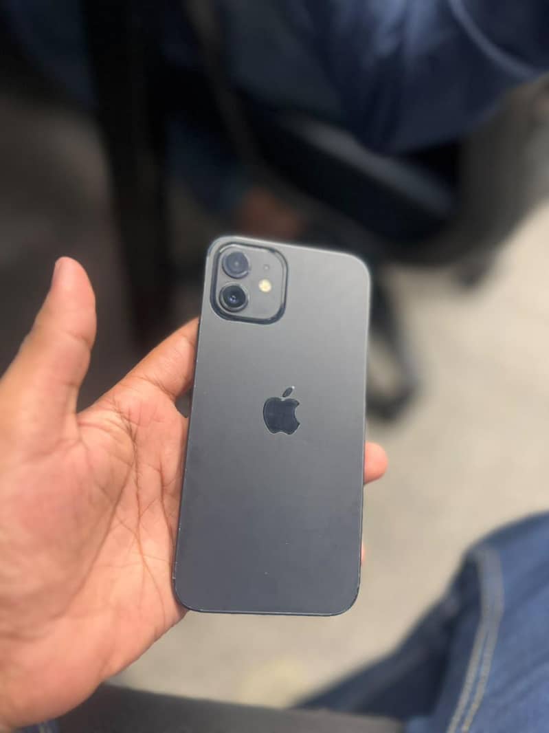 Apple iPhone 12 0