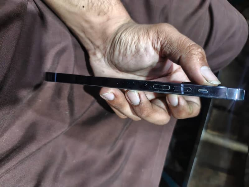 Apple iPhone 14 Pro Max 2