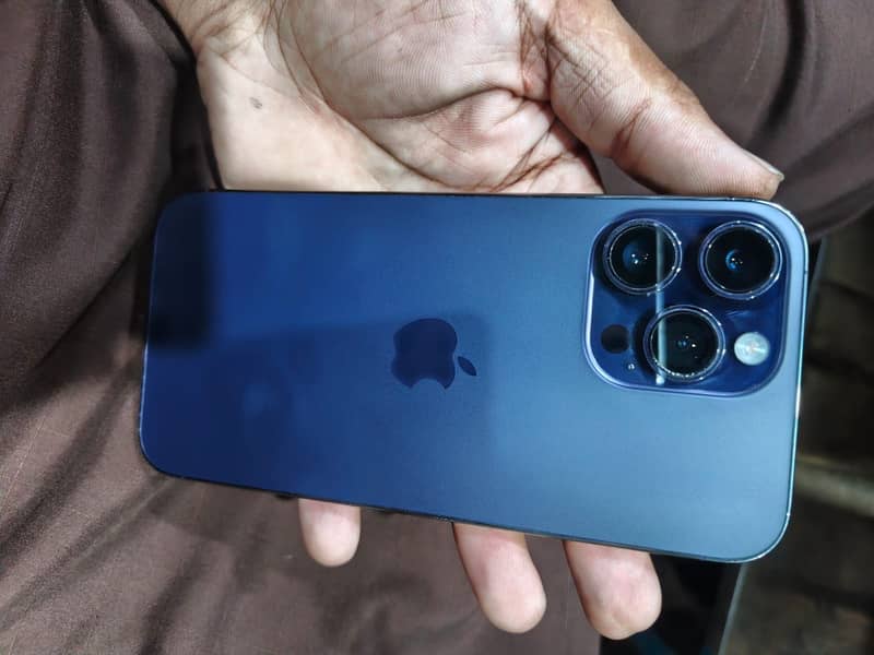 Apple iPhone 14 Pro Max 3