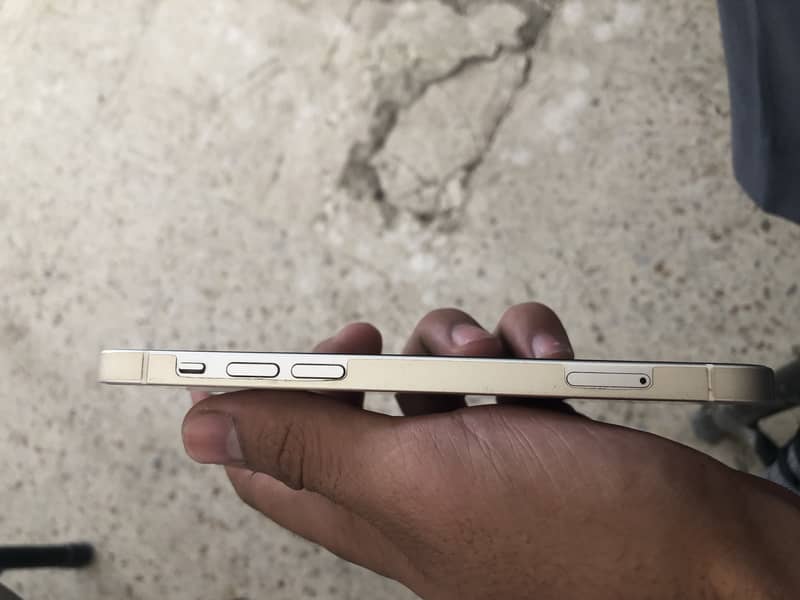 Apple iPhone 12 2