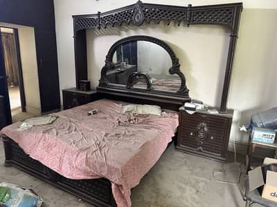 Chinyoti bed set with dressing and tv rack