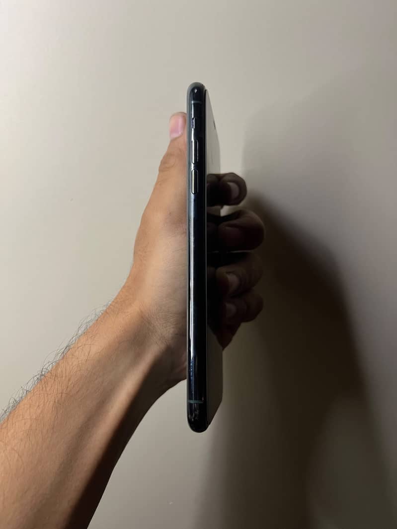 Apple iPhone 11 Pro Max 3
