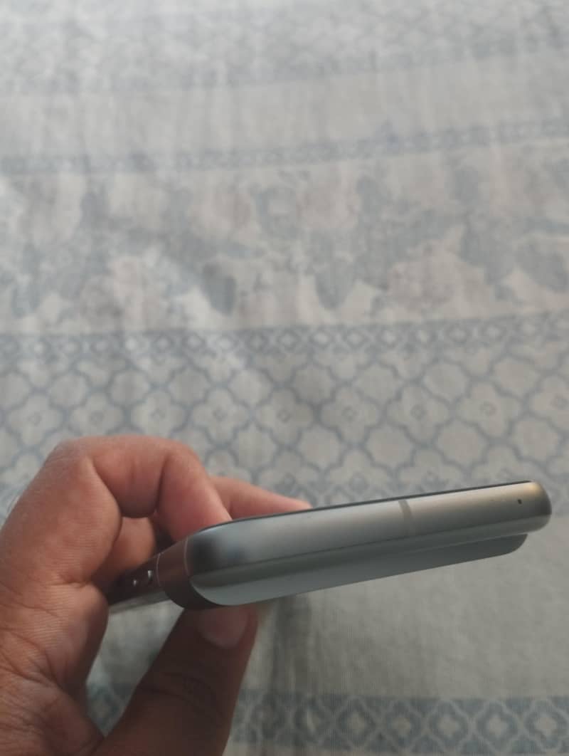 Google Pixel 8 2