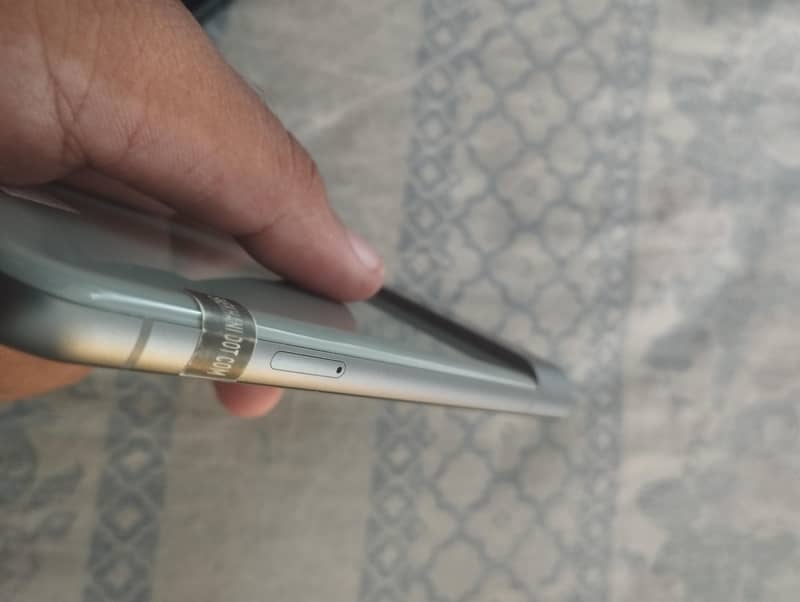 Google Pixel 8 5