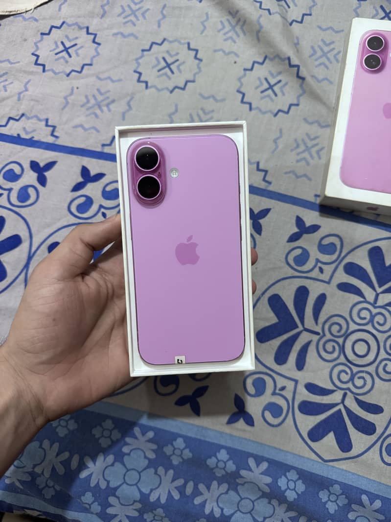 Apple iPhone 16 1