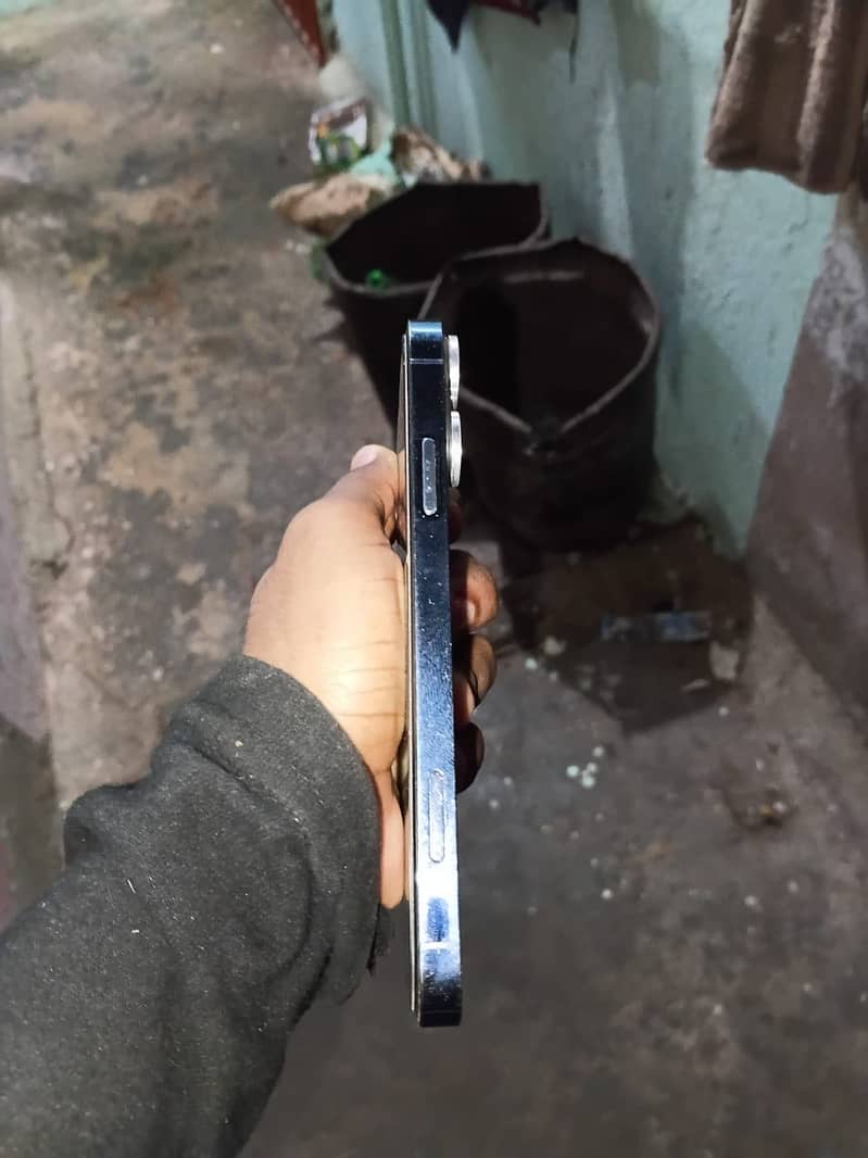 Apple iPhone 13 Pro 3