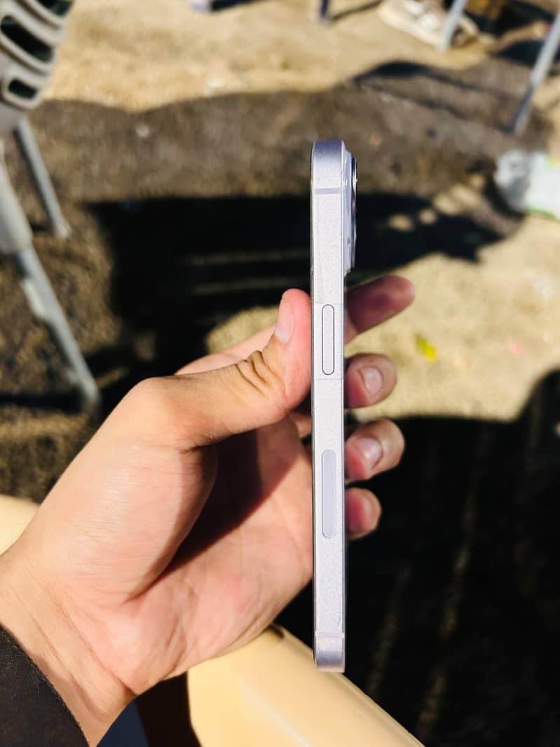 Apple iPhone 14 6