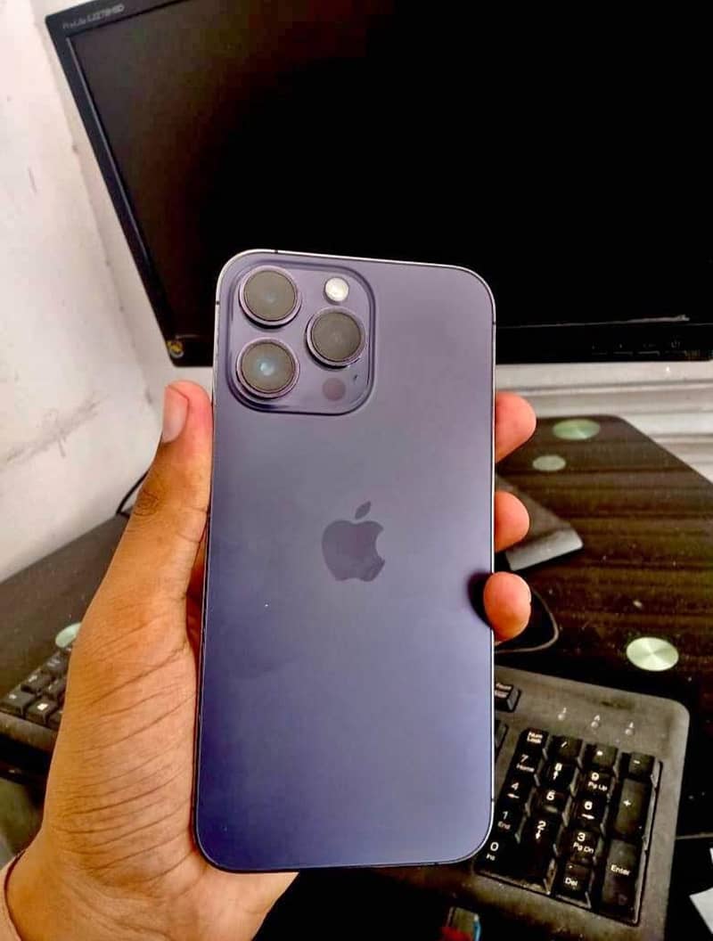 Apple iPhone 14 Pro Max 0
