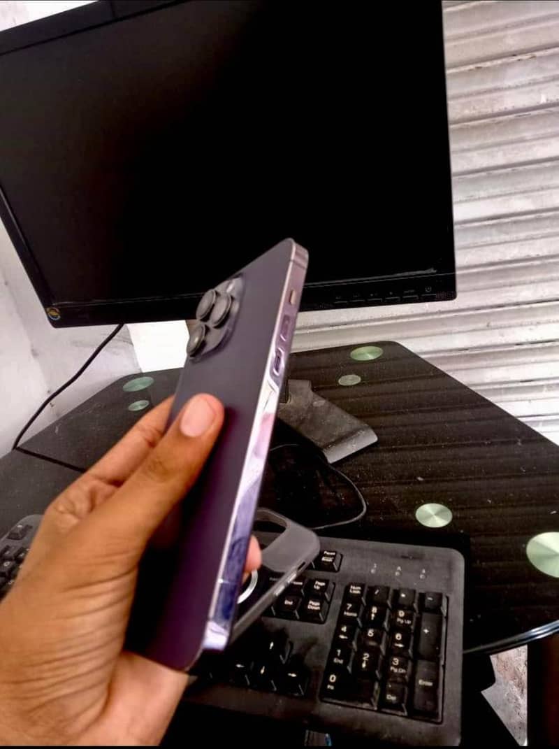 Apple iPhone 14 Pro Max 4