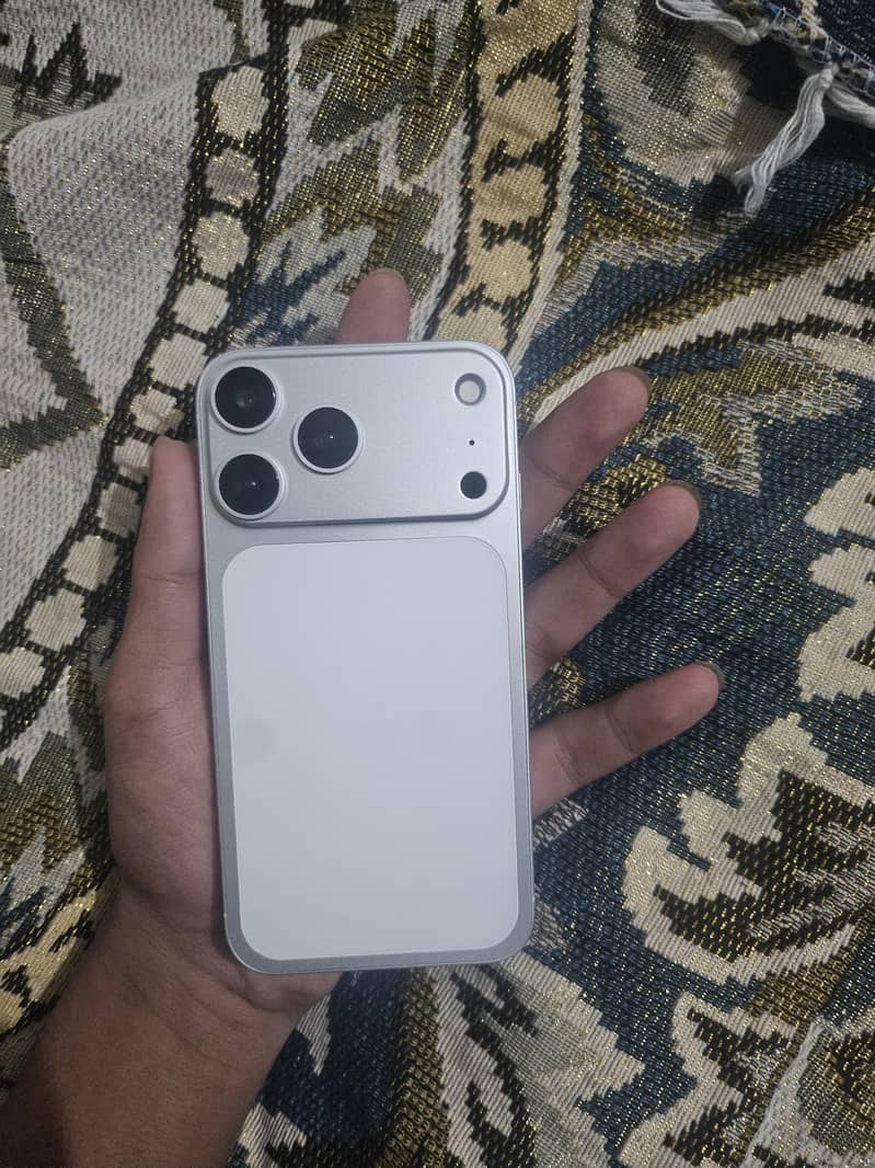 Apple iPhone 11 0