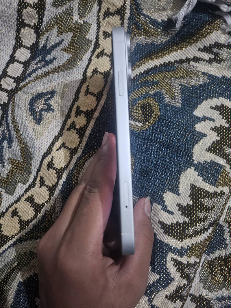 Apple iPhone 11 5
