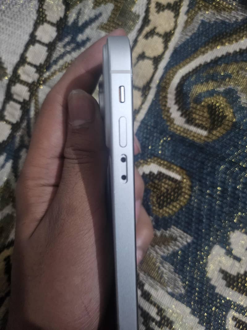 Apple iPhone 11 8