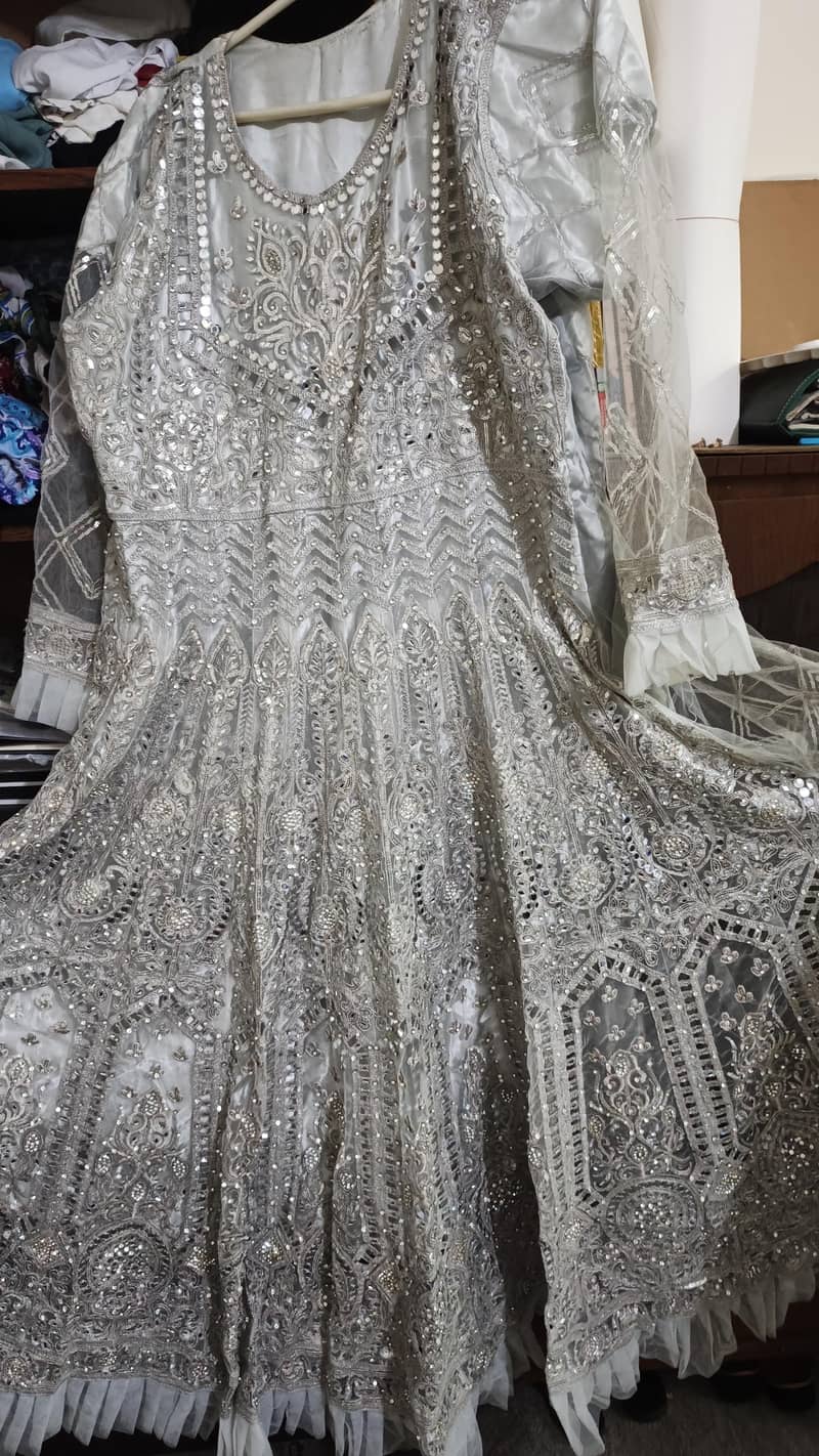 Maxi. . 4