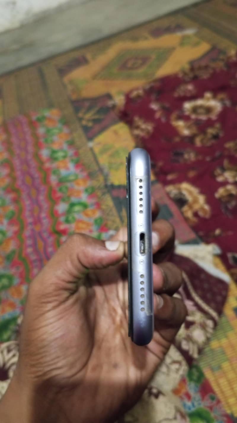 Apple iPhone 11 2