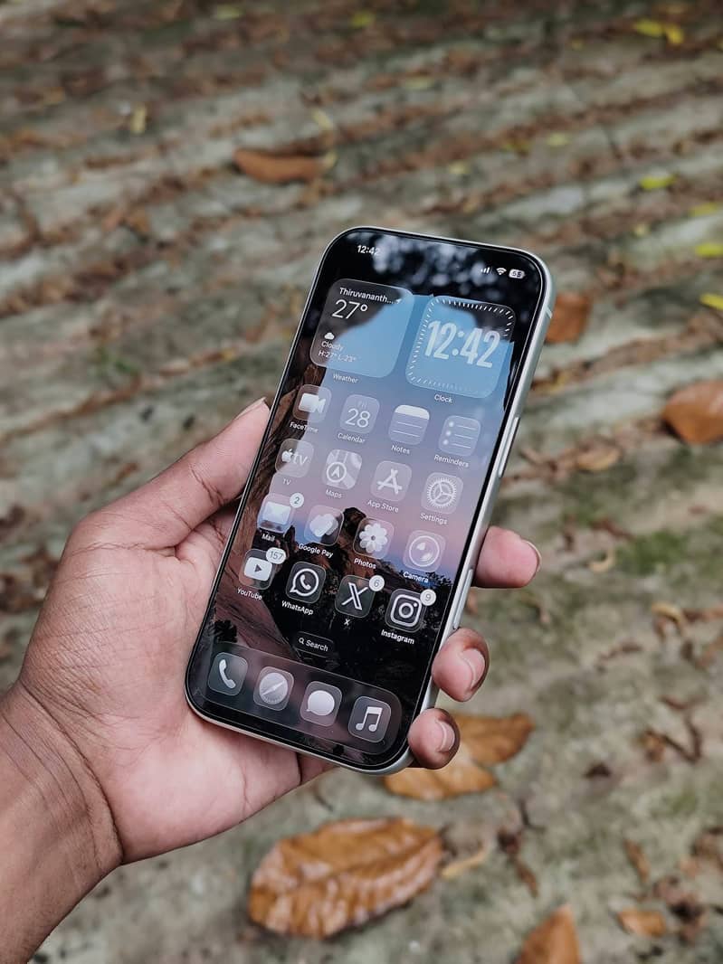 Apple iPhone 17 Pro Max 2