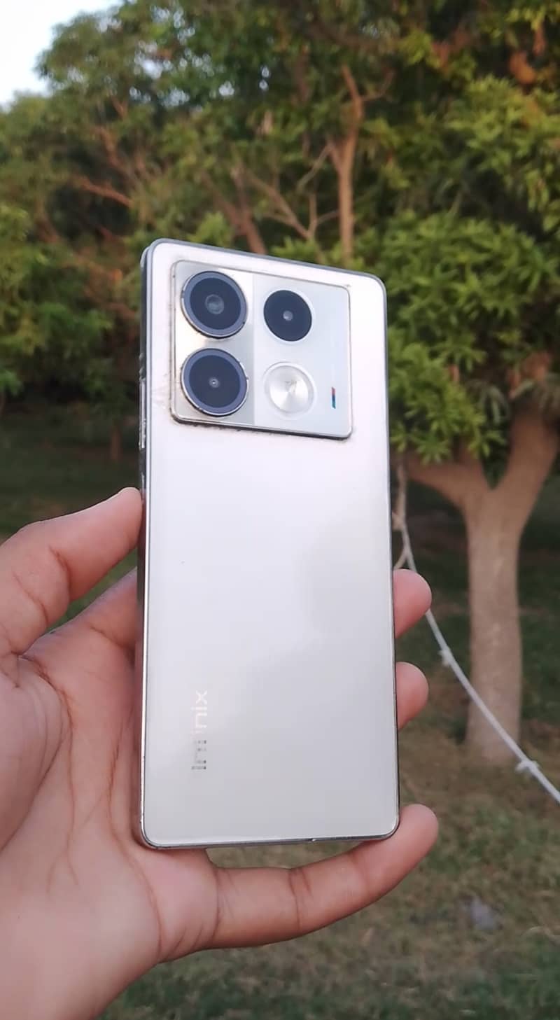 Infinix Note 40 0
