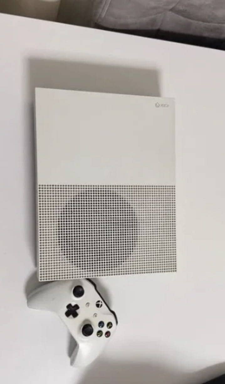 Xbox One S 0