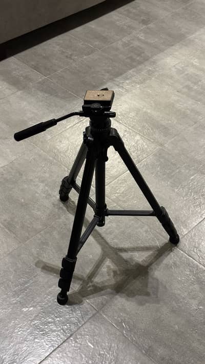 Video Tripod