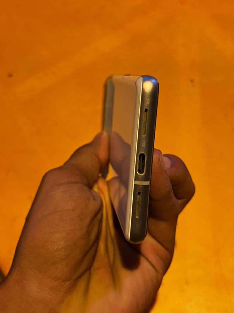Google Pixel 7 3