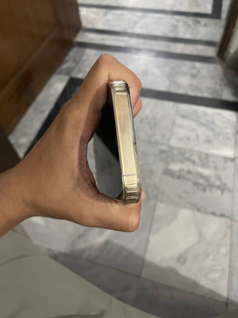 Apple iPhone 12 Pro 1