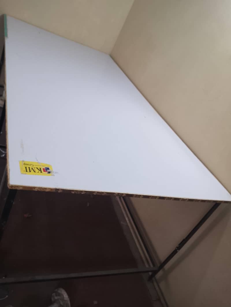 cutting table 3