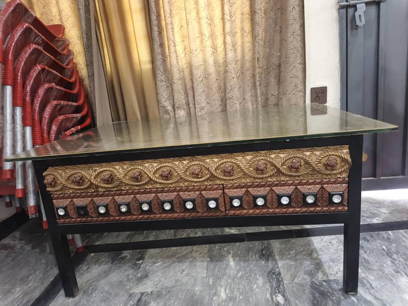 center Table 0