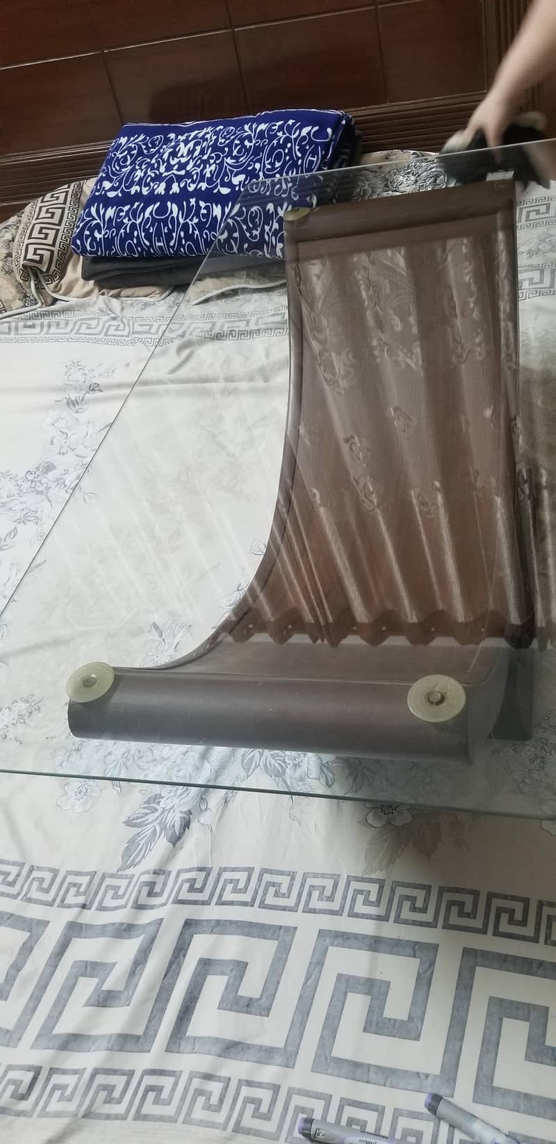 dewaan table 1