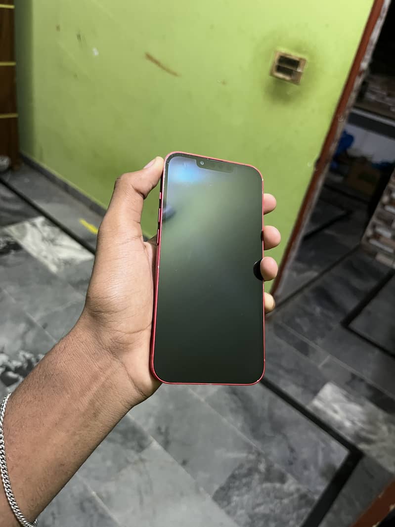 Apple iPhone 13 5