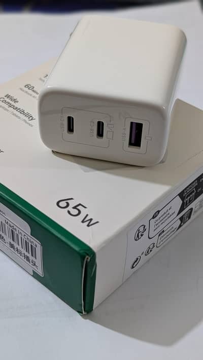 UGREEN 65W Fast Charger,