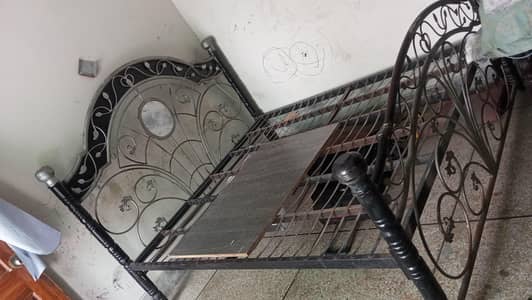 iron bed
