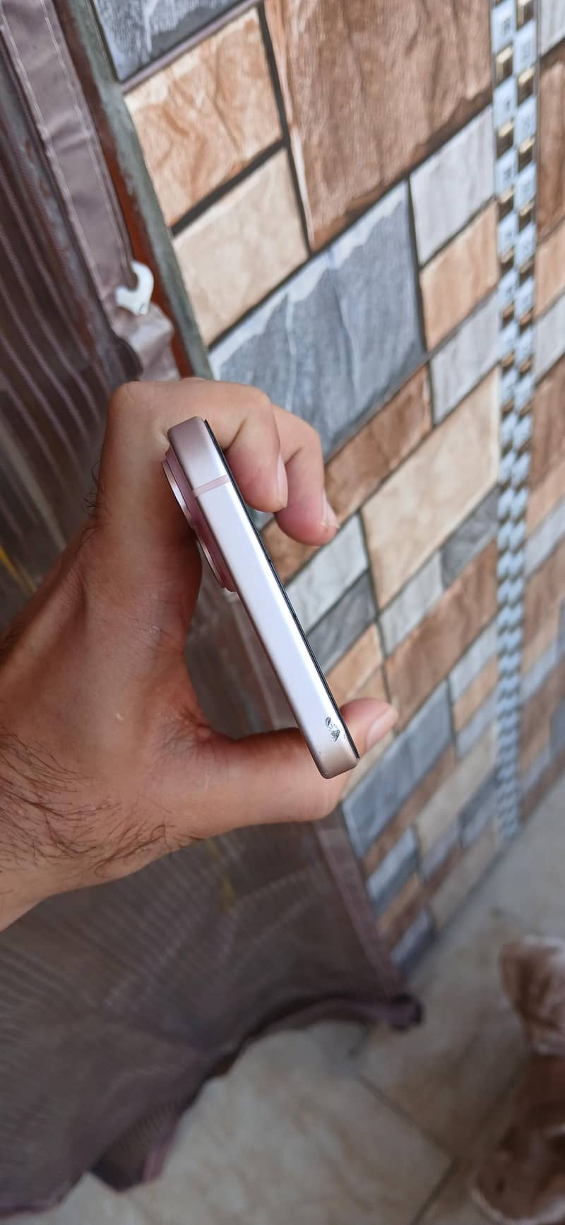 Apple iPhone 15 plus 4