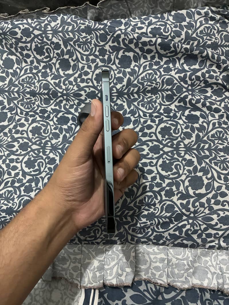 Apple iPhone 12 Pro Max 3