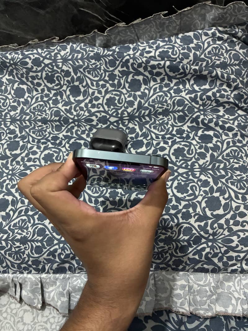 Apple iPhone 12 Pro Max 4