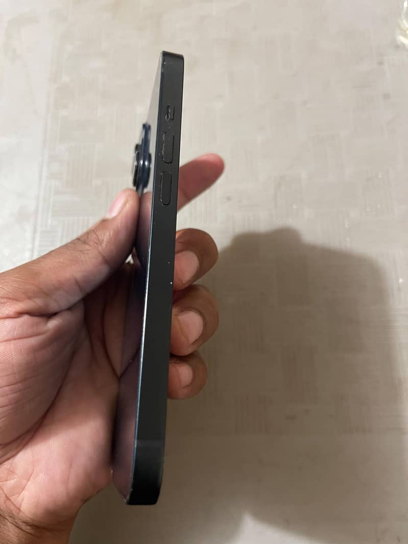 Apple iPhone 12 Pro 3