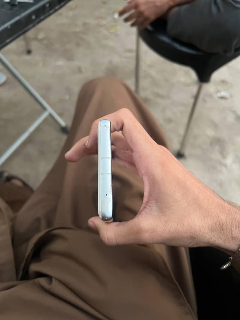 Google Pixel 7a 1