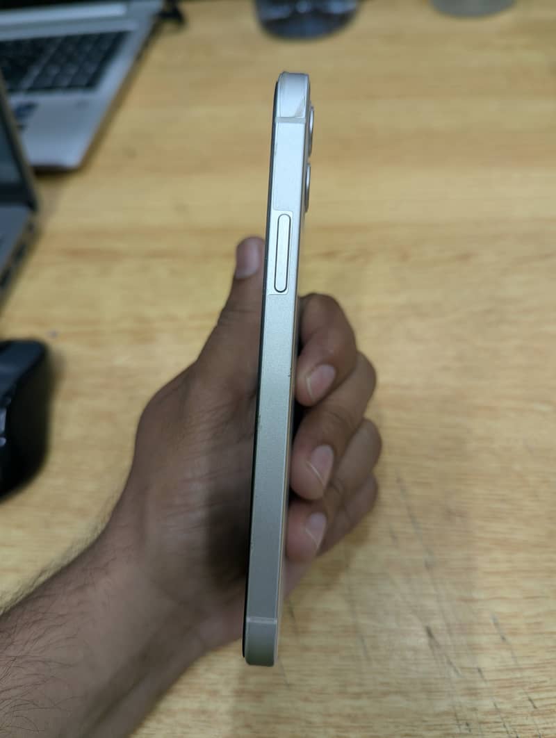 Apple iPhone 12 2