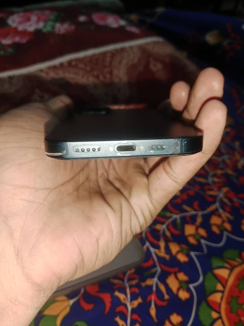 Apple iPhone 14 2