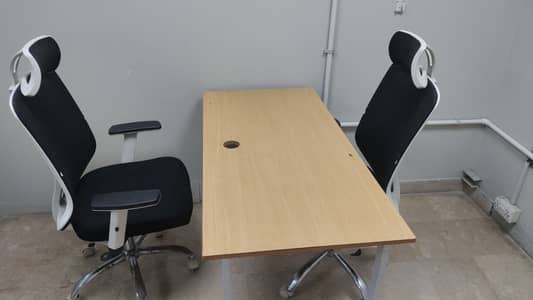 Selling 8 Laptop/Computer/office tables