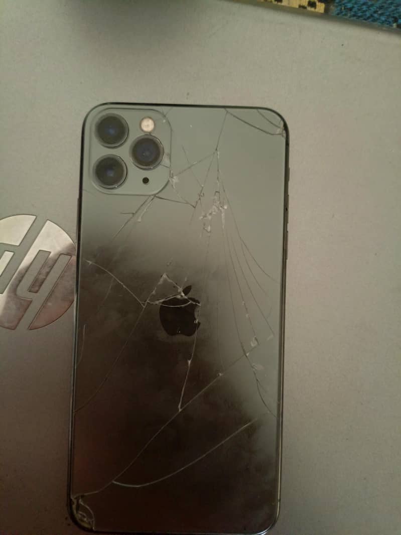 Apple iPhone 11 Pro Max 6