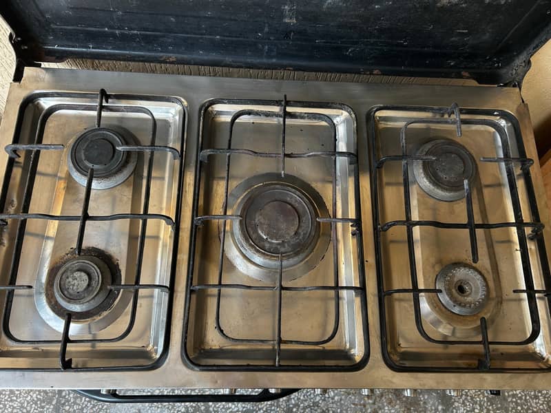 Five Burner Cooking Range 4