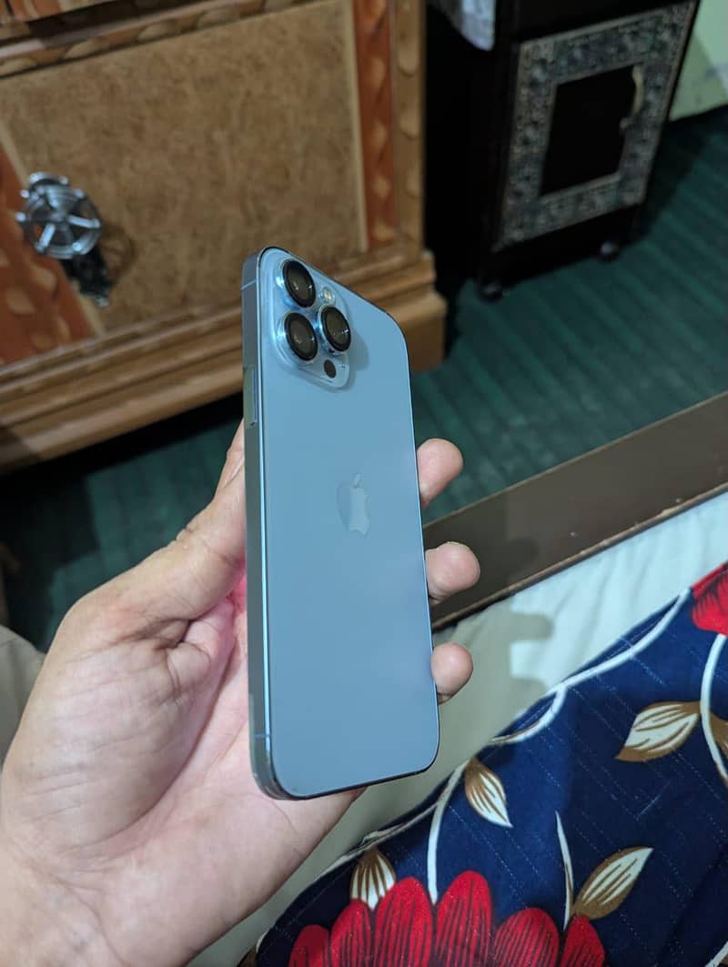 Apple iPhone 13 Pro Max 7