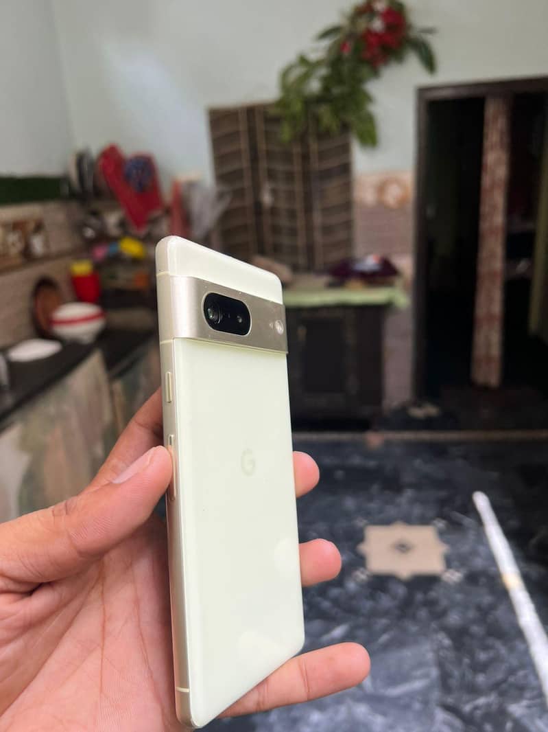 Google Pixel 7 5