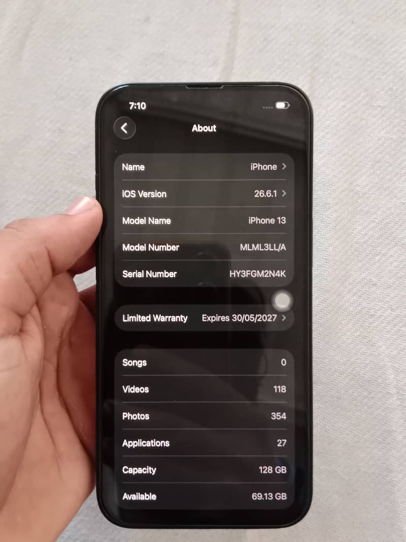 Apple iPhone 13 2