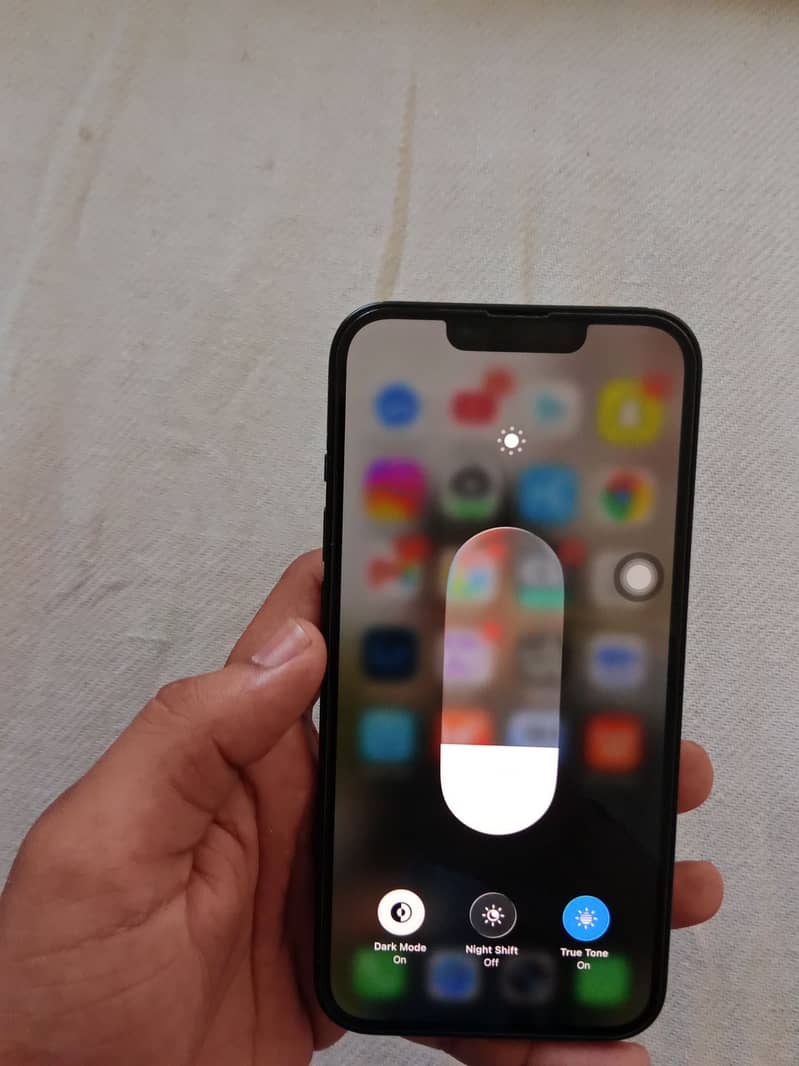 Apple iPhone 13 3