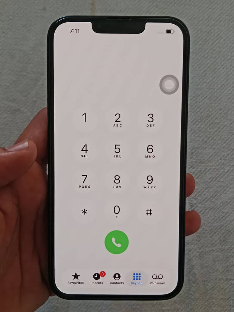 Apple iPhone 13 4
