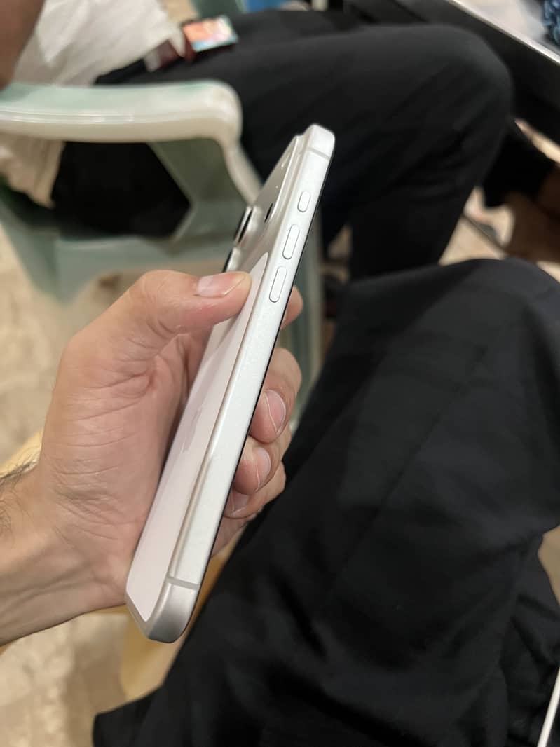Apple iPhone 17 Pro Max 3