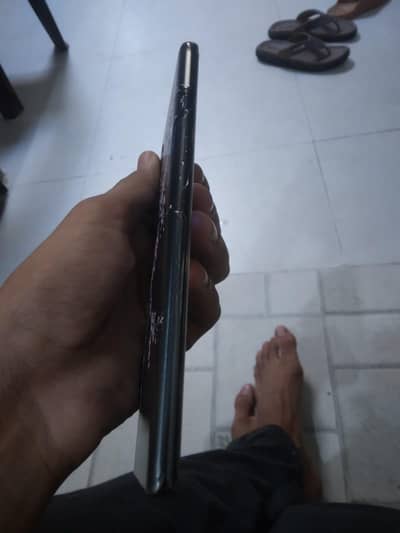 Lg velevt 6 128 exchange with iphone