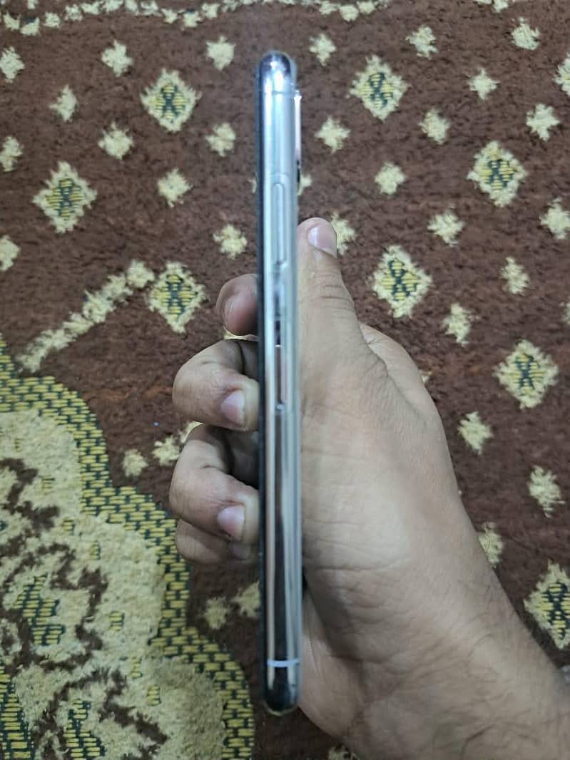 Apple iPhone X 2